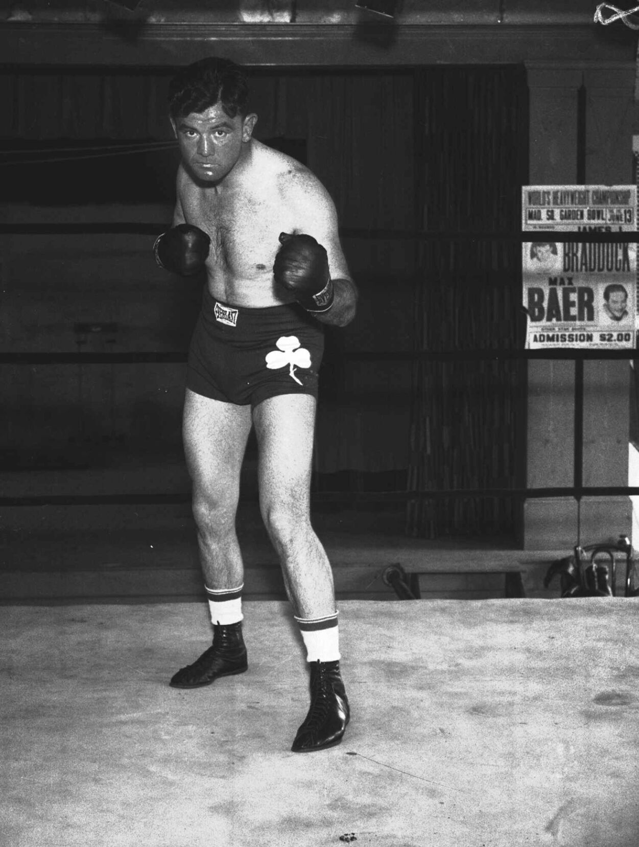 1935: Jim Braddock beats Max Baer to win world heavyweight title
